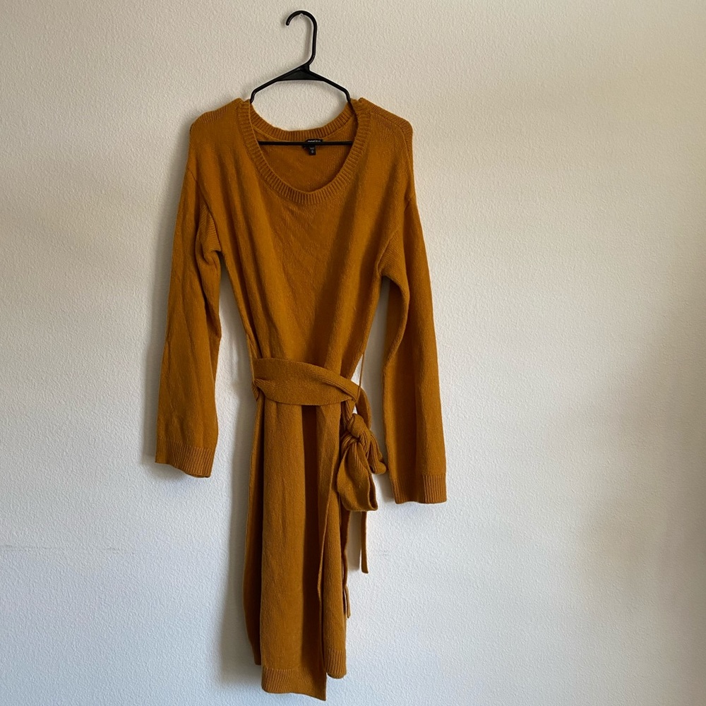 Mustard Express long sleeves sweater dress